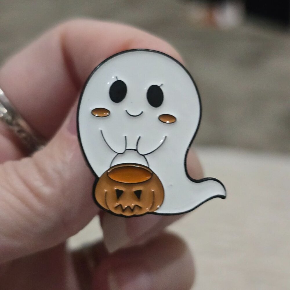 Ghost & Pumpkin ✦ Enamel Pin ✦ Kawaii Halloween Jack-o’-Lantern Brooch Secure
